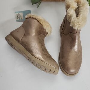Women's Metallic Tan Faux-Fur Ankle Boots